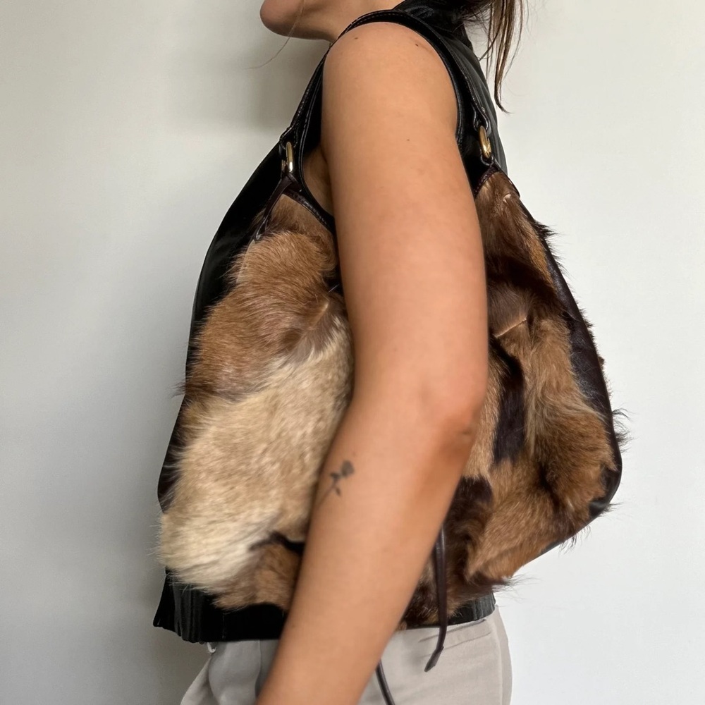 FENDI vintage calf hair hobo drawstring bag - Picture 4 of 17